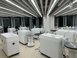 Aeolus Cat Shallow Basin With Cabinet And Smart Faucet [White] -Grooming Tools Sales T BAS150 SET